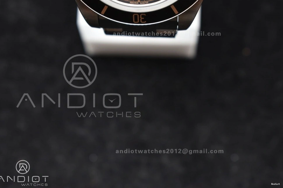 On Bracelet Bay 39MM Heritage Best ZF Black 1:1 Edition V5 A2824 Bezel SS Black 1106